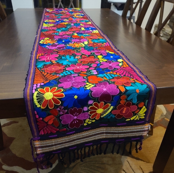 Mexican Embroidered Table Runner 8ft - Picture 2 of 3